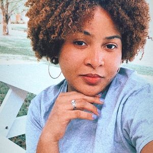 Meet your Posher, Alnerys noemi